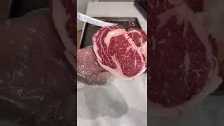 Whole ribeye cut and 21 day dry aged. Never buying a single steak again! #Hottha