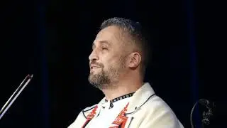 Zpěvák z Velké nad Veličkou MARTIN PRACHAŘ při adventním koncertu Musici Folkloriky