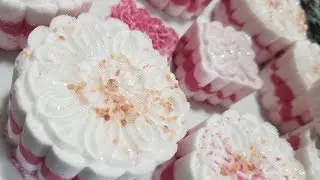 Moon Cake Orange Cranberry Bath Bombs