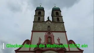 Glocken läuten die Weihnacht 2022 ein
