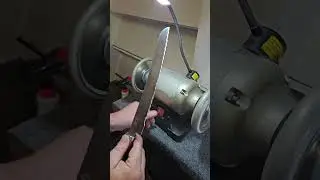 Sharpening the Wavy Serrations on a 1