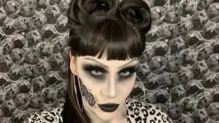 10 Days of Halloween: Black & White Pin up Zombie