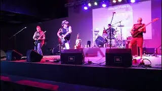 Tim Ruffo Band performing 