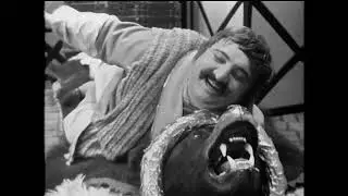 O m&uacute;drej pek&aacute;rovej žene (1975)