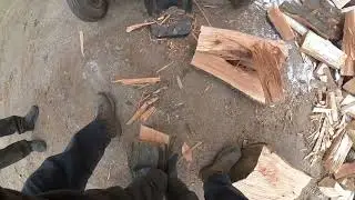 #2122 &bull; 37 Ton Black Diamond Log Splitter For Sale