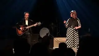 Eva Penélope y Popi Gonzalez, no digas que no te avisé (Jose Ignacio Lapido)