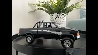 Building Model Kit 1993 Nissan Hardbody 4x4 Pick Up from AMT 1:20 Scale
