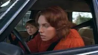 The Sixth Sense - Official Trailer [HQ] El Sexto Sentido