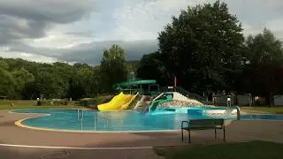 Im Freibad Gloggnitz