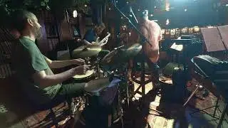 Феликс Лахути (Felix Lahuti)   & UniversaLove в клубе Алексея Козлова (Мансарда)