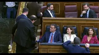 Junqueras saluda a S&aacute;nchez en el Congreso