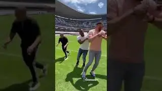 Clint Dempsey, Mo Edu, Charlie Davies and Oguchi Onyewu Do The Flinch Challenge #soccer #shorts