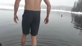 Ice dip in Ontario -4c, Wim Hoff inspired