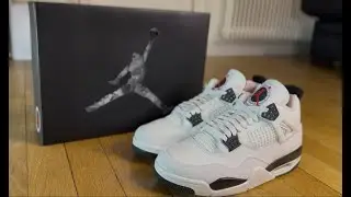 Air Jordan 4 Flight Club
