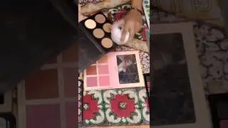 Eye Shadow Pallet Clean Kaise Karein #viral #trending #eyeshadow #hack #youtubeshorts #shorts #clean