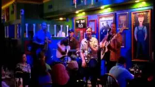 The Dockside Band - Wagon Wheel