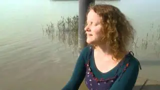 Linde Nijland - Wachten (in Gronings - Dutch dialect) Official Version