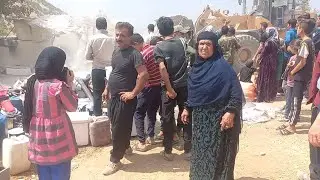 Sustainable architecture: rebuilding nomadic houses destroyed by the police
