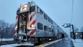 Metra cab-car 8539 east at Big Timber Rd. in Elgin, Illinois with F59PHI 88 on January 16, 2026