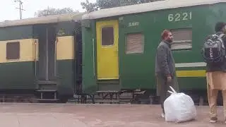 Stunning View! Khyber Mail 2dn Departing from Lahore Railway Station Pakistan Railways 
