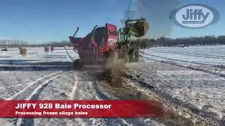 Silage Bale shredding with JIFFY 928 Bale Processor