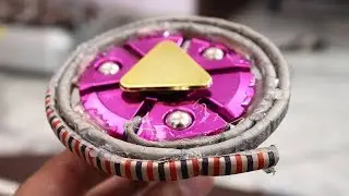 Spinner ke circle mey chakri | Chakri vs Fidget Spinner | Awesome Diwali Cracker Experiment