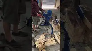 Smart firewood splitting machine Good machinery and technology make working easy
