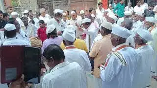 श्री गोंदवलेकर महाराज महाराज यांच्या पालखी सोहळ्यात चे काही क्षण नामाच्या गजरात भक्त तल्लीन 🙏🙏🙏