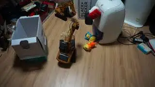 huina 1570 RC excavator win a toy.
