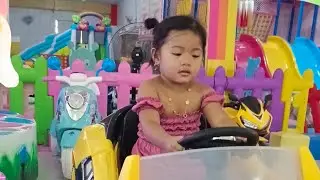 Play time muna ang bata