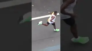 Unbelievable world record champion Kenenisa Bekele running Berlin marathon