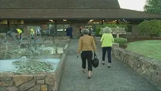 Classes resume at Umpqua Community College after mass shooting