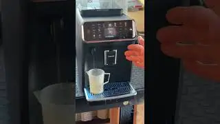 Кофемашина Philips EP 5547/90 Latte go 