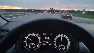 Ролик почти в Retrowave-стиле