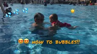 Baby swimming lessons: Bubbles