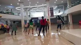 YO'AYO - linedance by Levina Patricia (INA) July 2018 @Cinere Bellevue Mal