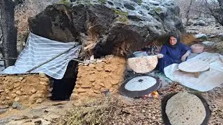 🍞🔥 Mahli bread on the fire inside the cave | Traditional food in the heart of the mountains