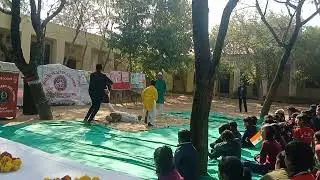77. Republic day pr m .g. s.s .school begish   k e   bacho ki sandar parstuti 