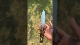 Shape an opal stone blade.#knapping#artwork#dagger #stone knife#steinklinge
