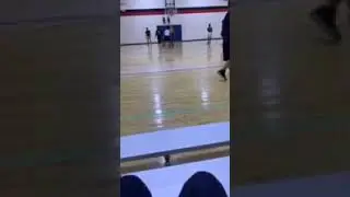Darion at the point hitting that quin/nari crossover move with the dime