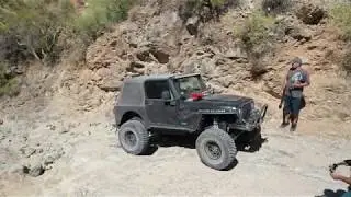 Drone video off-roading Box Canyon near Florence - Rock climbers