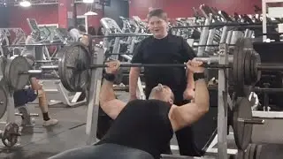 Live highlights 1/30/26. Chest day with my dad 💪🔥. #subscribe #motivation #powerlifting #gym #strong