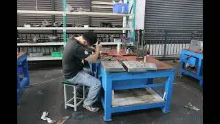 OEM/ODM mold manufacturer#mold#moldmaker#mobileaccessories#cncmill#mould#manufacturing#plasticmold