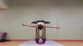 Poparita Twist - AcroYoga Washing Machine