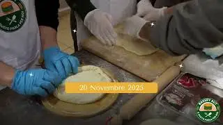 Impastare, farcire e cuocere una focaccia in padella | Bakery Aut Lab