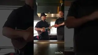 #CHEFFLINSTONE#INYONGChef. PERFECT UKULELE COVER. NYANYI BARENG  WITH CUSTOMER