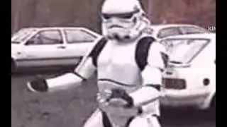 Meme do Stormtrooper Dan&ccedil;ando ESTOURADO (Abaixe o Volume)