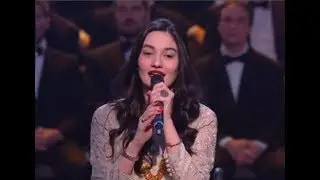MUNIBA MAZARI SINGING PAKISTANI SONG IN INTERNATIONAL PLATFORM