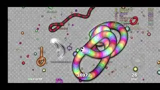 Ich spiele zum ersten Mal Slither.io gegen AI