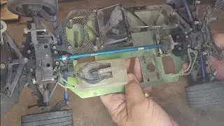Давайте взглянем на гоночный автомобиль Associated Nitro TC3 с титановыми улучшениями от Hardcore...